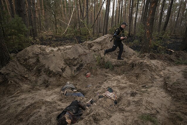  Rusų pajėgų nužudytų žmonių kūnai Bučoje
