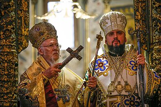 Konstantinopolio ekumeninis patriarchas Baltramiejus I ir Ukrainos ortodoksų bažnyčios metropolitas Epifanijus 