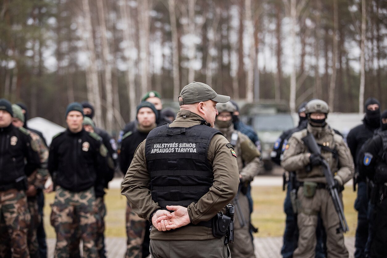 Lithuanian border guards (associative image) Lithuanian border guards (associative image)