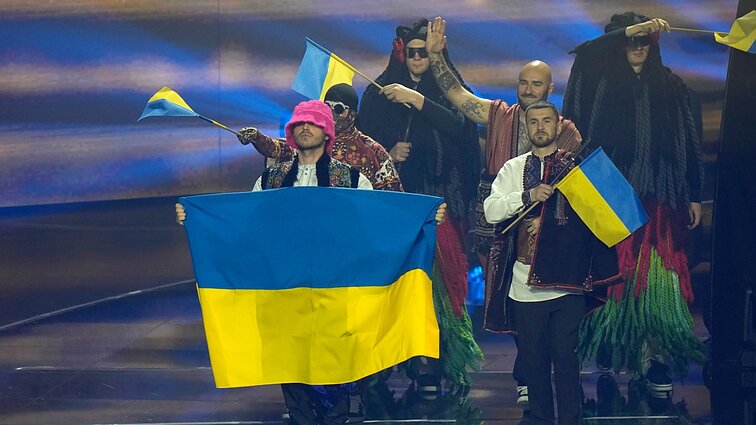 „Padėkite Mariupoliui ir „Azovstal“ gynėjams“: ukrainiečiai spjovė į „Eurovizijos“ taisykles ir pasiuntė žinią pasauliui