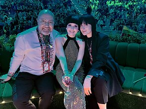 Monika Liu ir delegacijos nariai „Eurovizijos“ finalą stebi „žaliajame kambaryje“