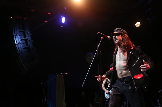„Gogol Bordello“ koncerto akimirka