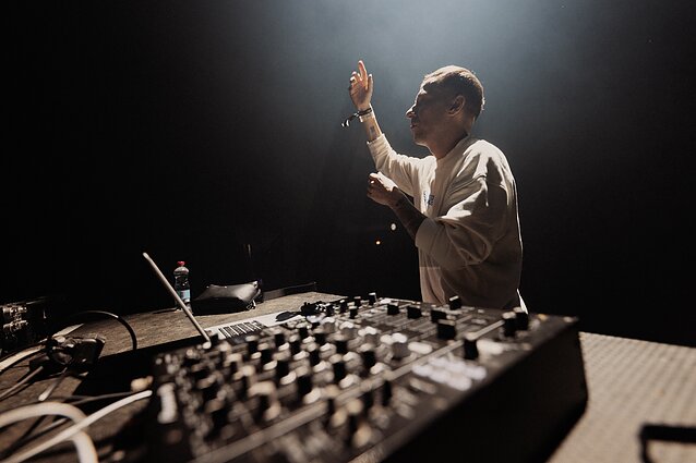 Ten Walls