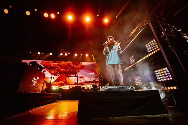 Tash Sultana 2022-aisiais surengė koncertą Vilniuje Tash Sultana 2022-aisiais surengė koncertą Vilniuje