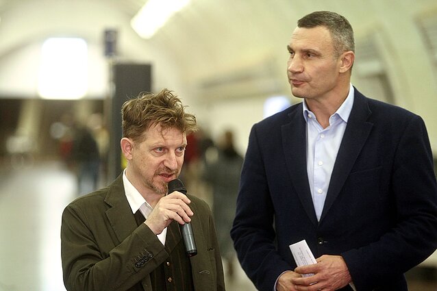 Jonathanas Littellas, Vitalijus Klyčko Kyjive 2021 m. Jonathanas Littellas, Vitalijus Klyčko Kyjive 2021 m.