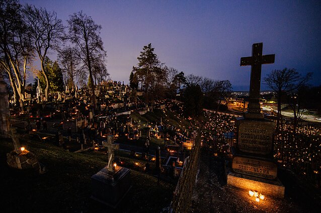 Kapinės (asociatyvi)