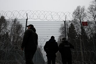 Migrantai toje vietoje, kur susikerta Lietuvos, Baltarusijos ir Lenkijos valstybinės sienos, atsiduria tarsi akligatvyje