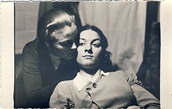 Veronika Šleivytė su drauge. 1935-01-19. 
