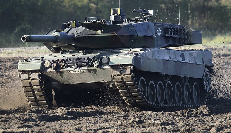 Vokiški „Leopard-2“ tankai