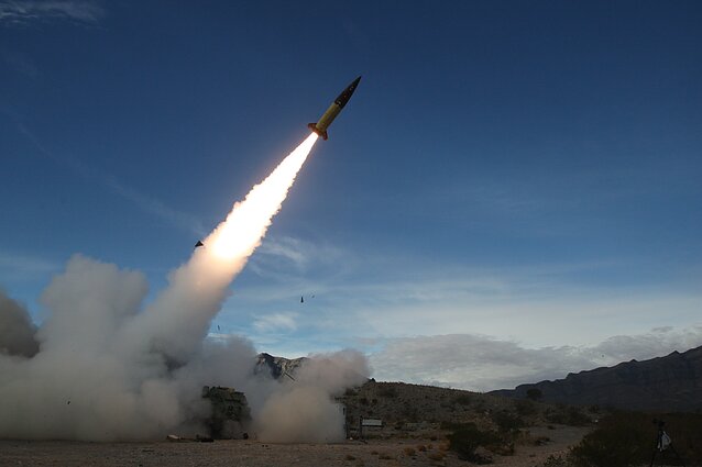 Long-range weapons (associative image)