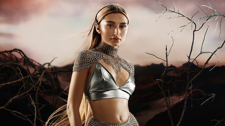 Ramūnas Zilnys kalbina. Jessica Shy – apie naują kūrinį iš albumo, alsuojančio lietuviškų pasakų dvasia ir koncertą, kuriuo gerbėjus nustebins vasarą