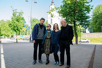 Mykolas, Nomeda, Monika ir Šarūnas Saukai. Zarasuose atidaryta Šarūno ir Nomedos Saukų galerija