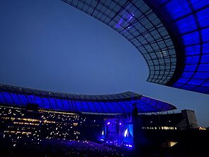 „Depeche Mode” koncerto Berlyne akimirka