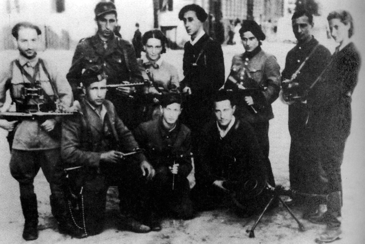 Vilniaus getas. Pabėgę iš geto žydai, kovoję sovietinių partizanų būriuose 1944-07 Vilniaus getas. Pabėgę iš geto žydai, kovoję sovietinių partizanų būriuose 1944-07
