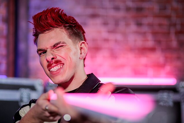 4-oji atrankų EUROVIZIJA.LT laida / D. Umbraso / LRT nuotr. „Užkulisiuose stebiu vis