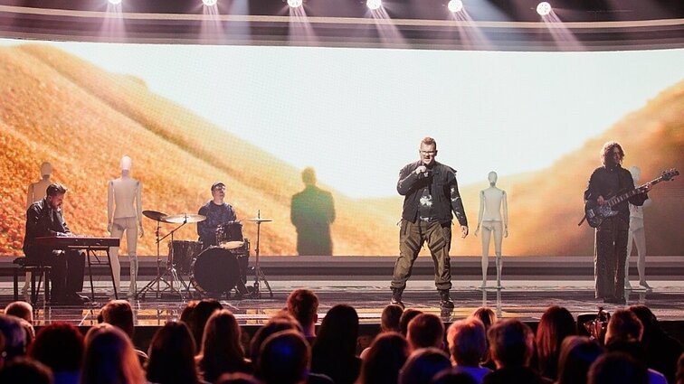 Ramūnas Zilnys kalbina. EUROVIZIJA.LT finalininkai „Shower“ – apie grupės pavadinimą, operinį dainavimą ir užgriuvusį dėmesį