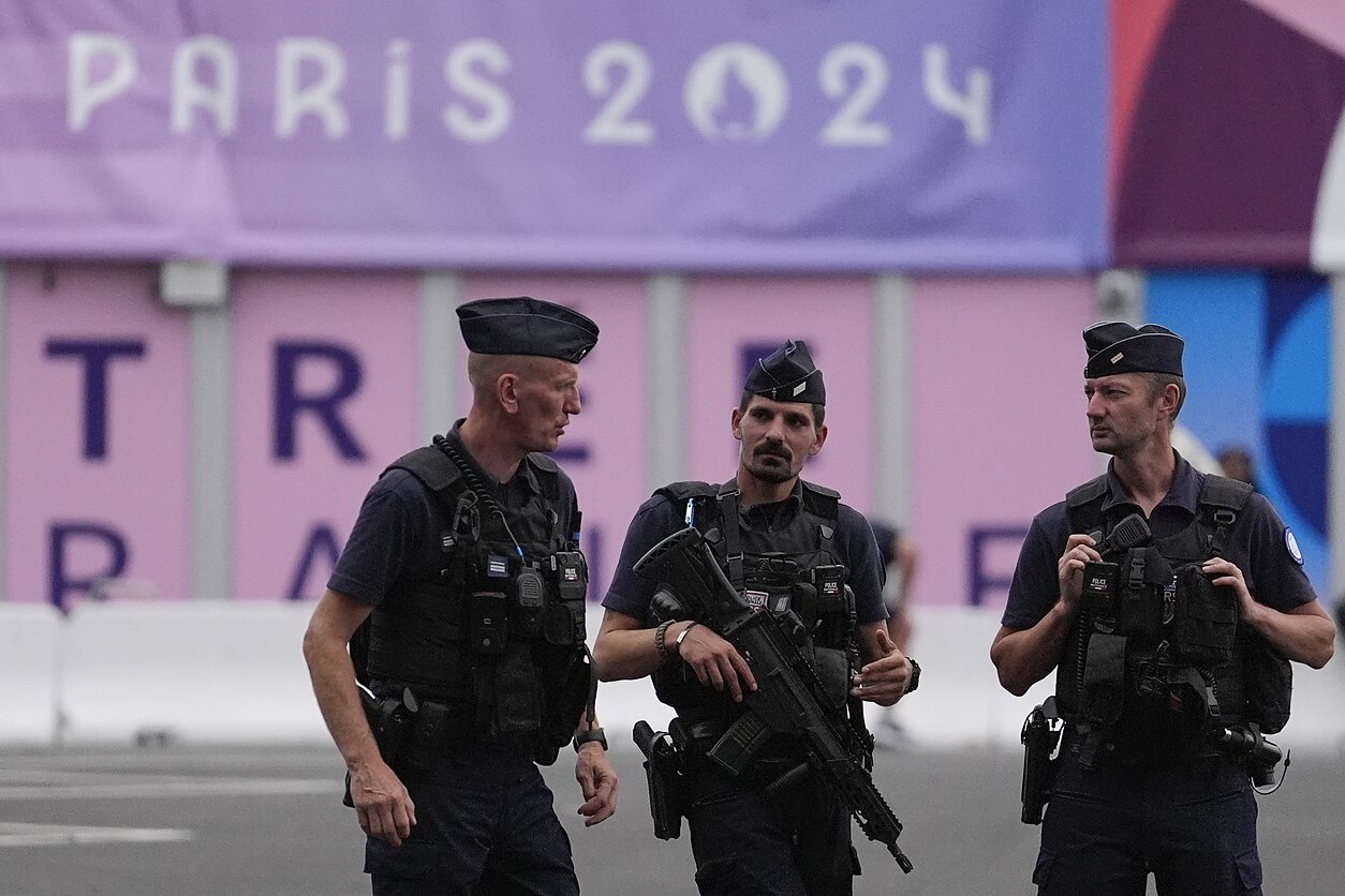 Policija Paryžiuje Policija Paryžiuje