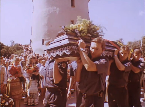 The funeral of the Medininkai victims.