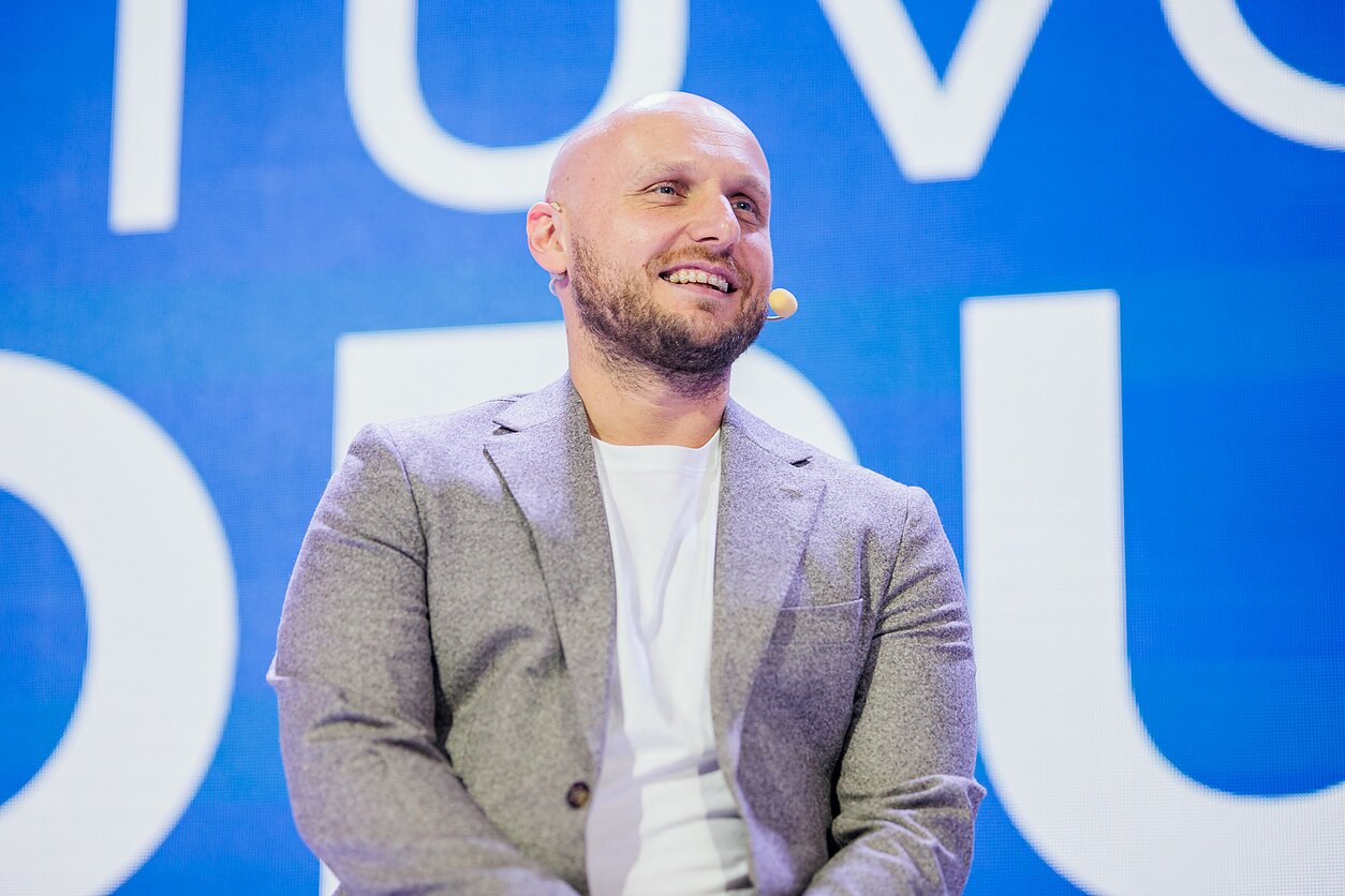 Tomas Okmanas