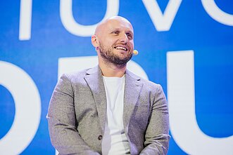 Tomas Okmanas
