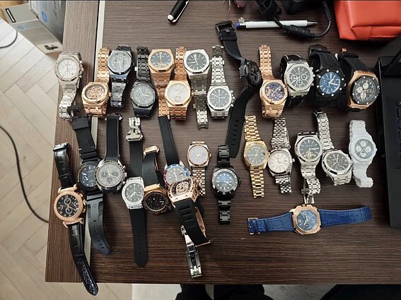 Kratų metų paimti laikrodžiai