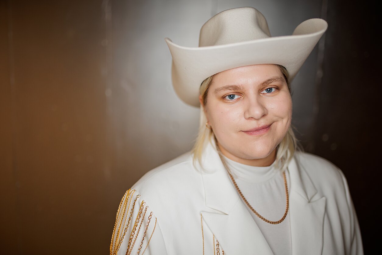 Atlikėja Rūta Mur Atlikėja Rūta Mur