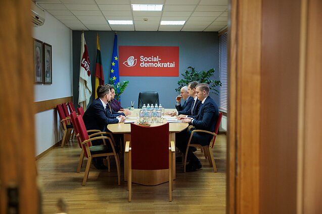 Valdančiosios koalicijos formavimas, socialdemokratai susitinka su „Nemuno aušra“