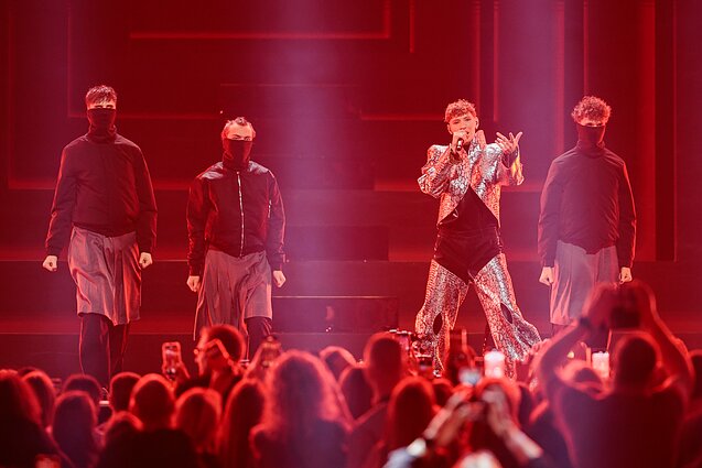 M.A.M.A. apdovanojimų ceremonijos akimirka - scenoje Silvester Belt