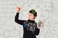 Химия (ассоциативное фото)