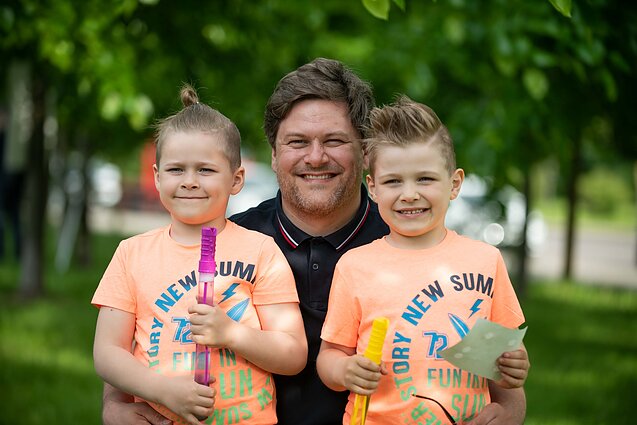 Merūnas Vitulskis su sūnumis