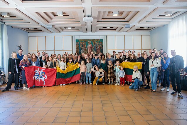 Grupė „Katarsis“ ir Lietuvos eurovizinė delegacija susitiko su Šveicarijoje gyvenančiais lietuviais