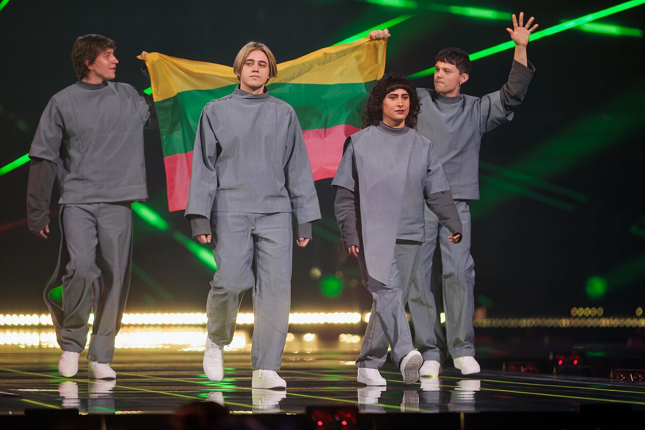 „Eurovizijos“ finalas, dalyvių eisena, „Katarsis“