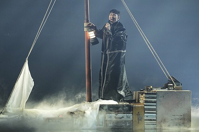 Eurovizija 2025. Finalas. Austrija. JJ – „Wasted Love“