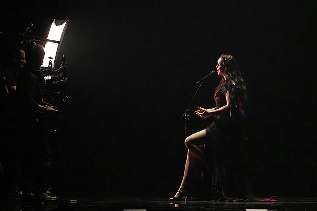 Eurovizija 2025. Finalas. Šveicarija. Zoë Më – „Voyage“