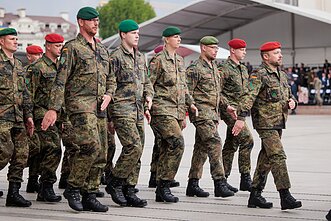Katedros aikštėje Vilniuje ketvirtadienį oficialiai inauguruota Vokietijos 45-oji šarvuotoji brigada „Lietuva“
