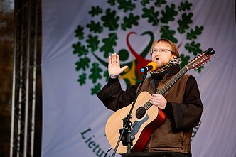 Lietuvos šeimų sąjūdžio mitingas Vilniaus Katedros aikštėje