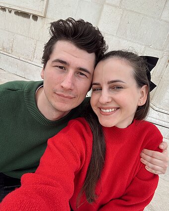 Roberta Orlauskaitė su sužadėtiniu Gediminu Roberta Orlauskaitė su sužadėtiniu Gediminu