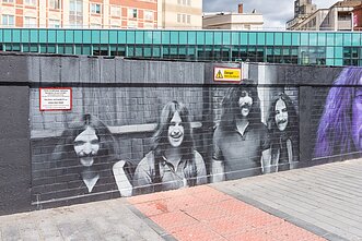 Gatvės piešinys grupės „Black Sabbath“ garbei Birmingame