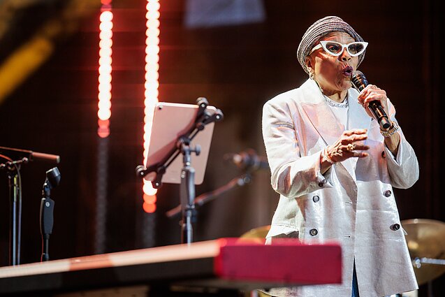 „Midsummer Vilnius“ – džiazo gūsis: festivalyje pasirodė JAV žvaigždė Dee Dee Bridgewater