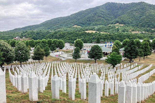 Srebrenicos genocido aukų kapinės Srebrenicos genocido aukų kapinės