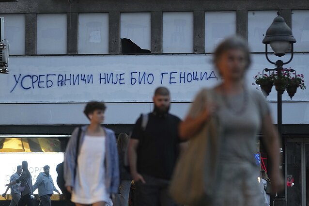 Grafitis Belgrade „Srebrenicos genocido nebuvo“ Grafitis Belgrade „Srebrenicos genocido nebuvo“