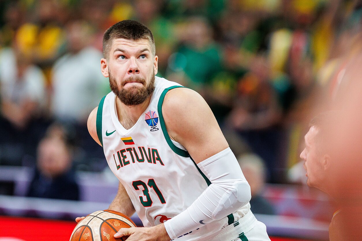 Rokas Giedraitis, Europos krepšinio čempionatas: Lietuva – Juodkalnija
