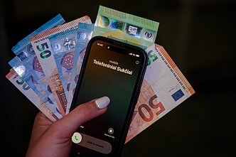 Telefoniniai sukčiai