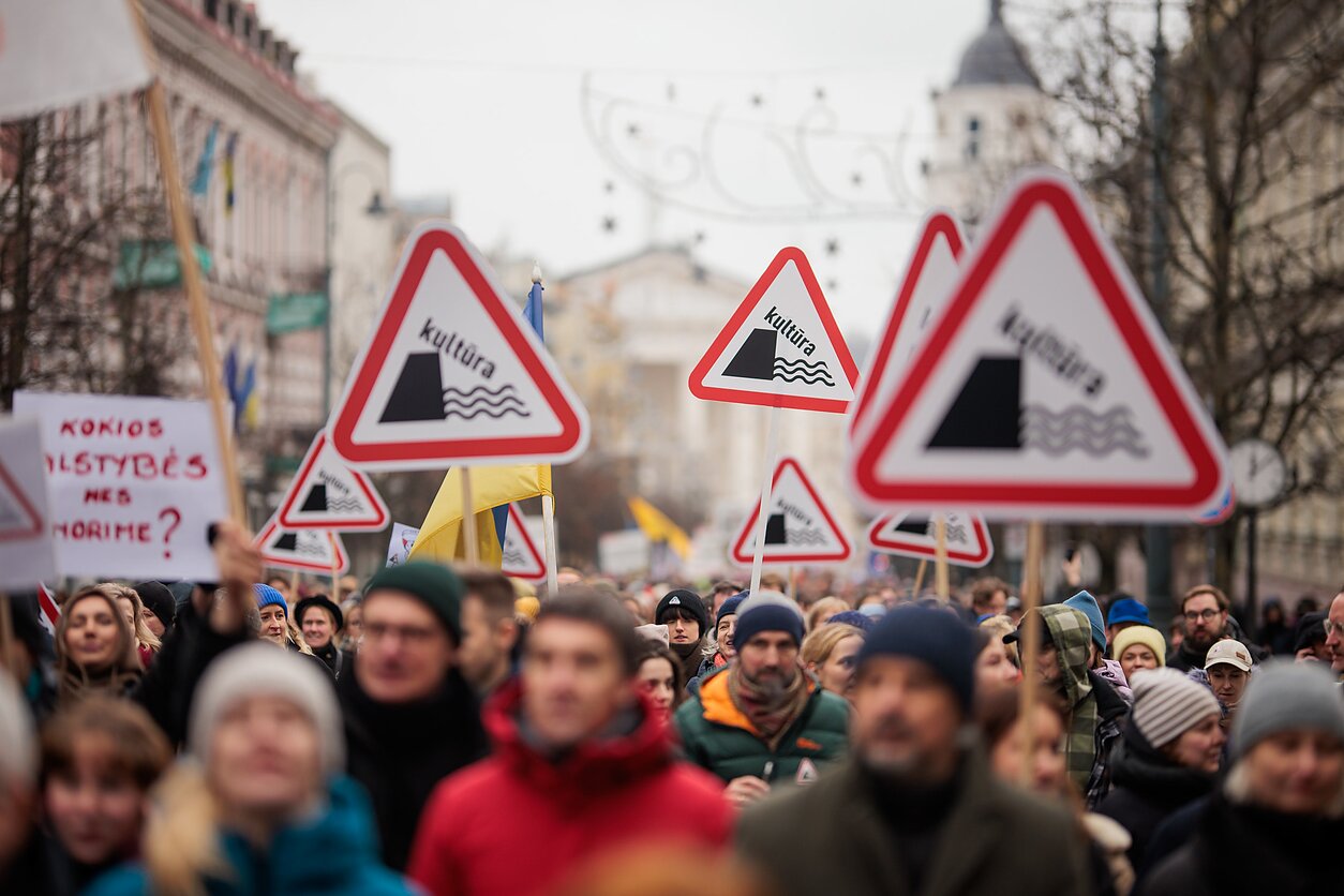 Sostinėje vyko kultūros bendruomenės mitingas Sostinėje vyko kultūros bendruomenės mitingas