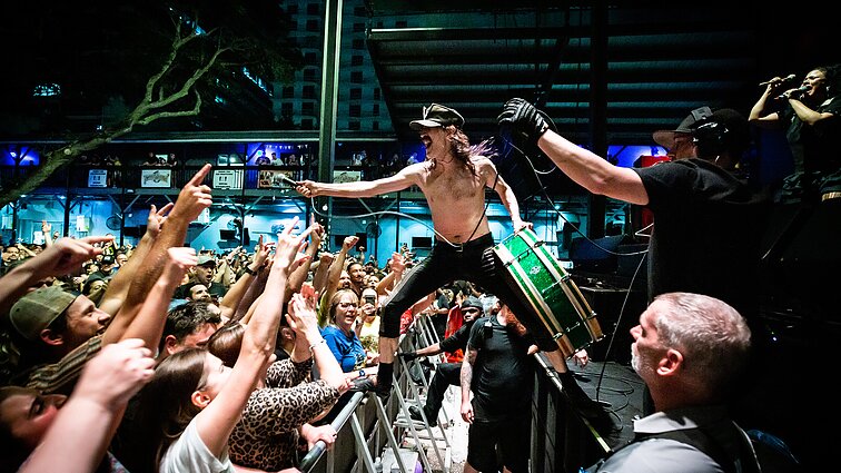„Gogol Bordello“