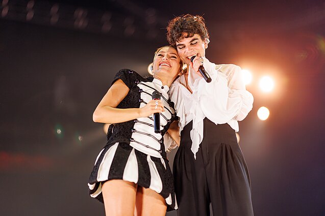 Rokas Yan ir Jessica Shy