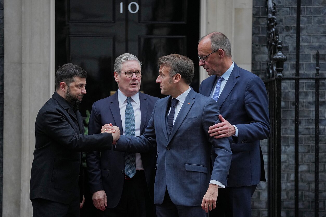 Volodymyras Zelenskis, Keiras Starmeris, Emmanuelis Macronas ir Friedrichas Merzas