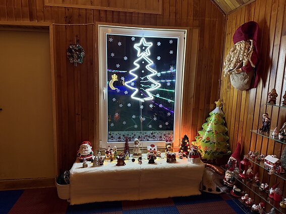 Gausiai išpuošti Elenos ir Virgilijaus namai