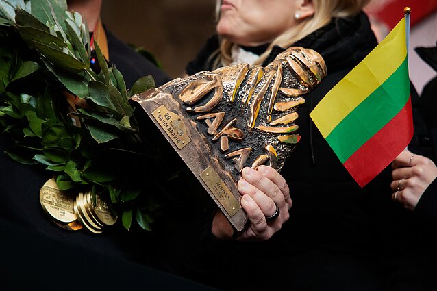 Roko Baciuškos Dakaro ralio trofėjus