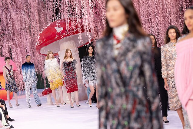 „Chanel“ aukštosios mados 2026 metų pavasario ir vasaros kolekcijos pristatymo akimirka